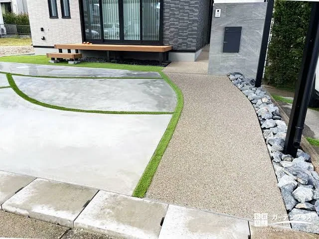 Vymývaný beton na chodníku — souvislá plocha bez spár