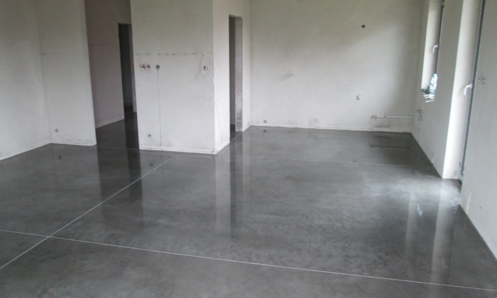 Pohledový beton v interiéru