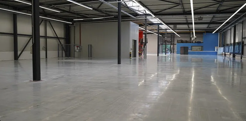 Renovace betonové podlahy broušením a leštěním — finální výsledek, MO Betony