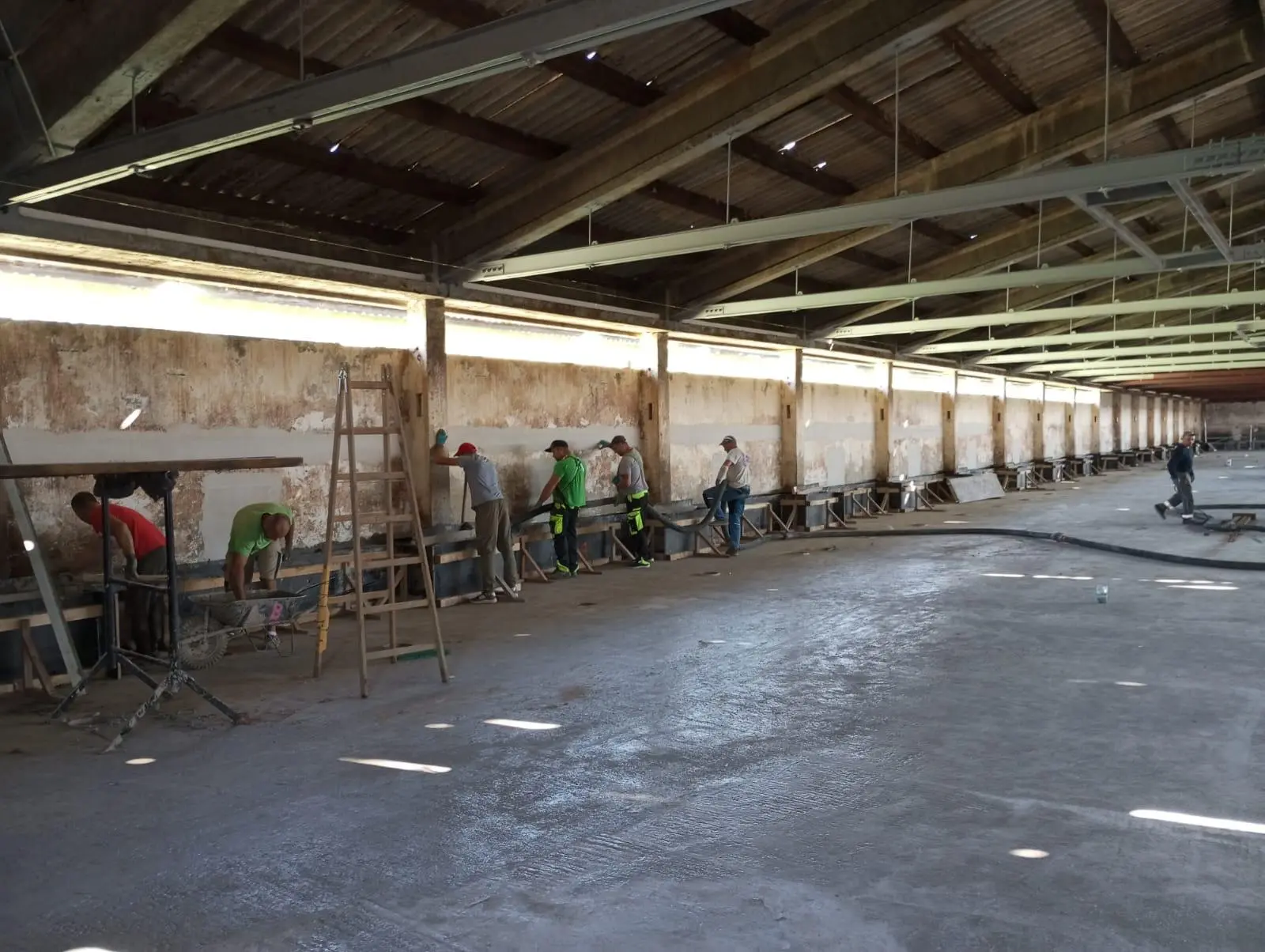 Obvodová příčka v 12 halách Paseka u Šternberka